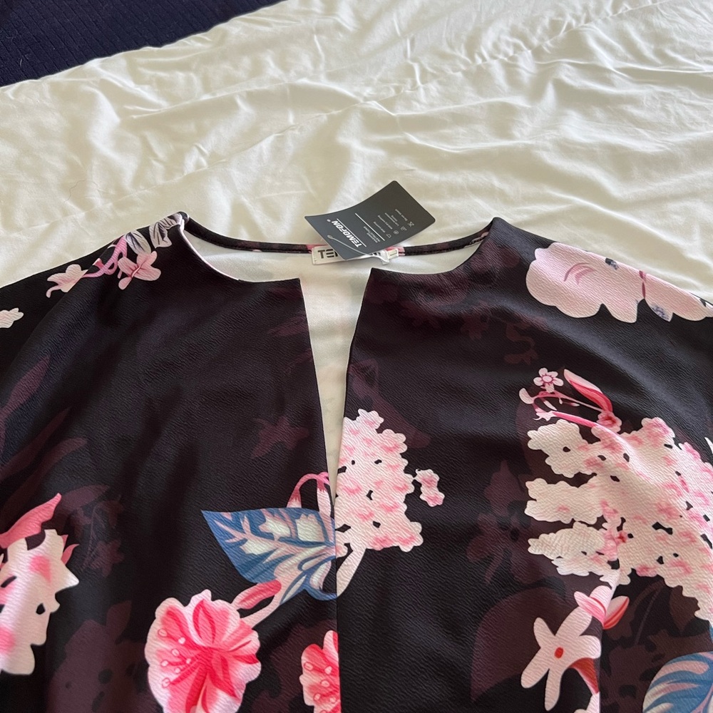 😍😍Dress 😍😍 - Picture 6 of 8